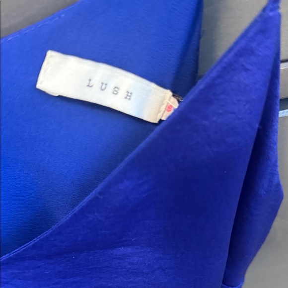 Lush cobalt blue top - Picture 4 of 6